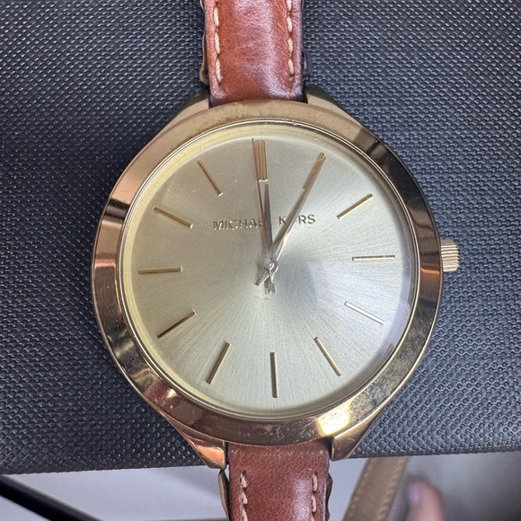 Michael Kors MK-2256 Slim Runway Women's Watch - Picture 7 of 17